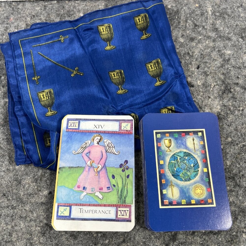 THE ART OF TAROT, Liz Dean, 78 card replacement deck and silk scarf cloth